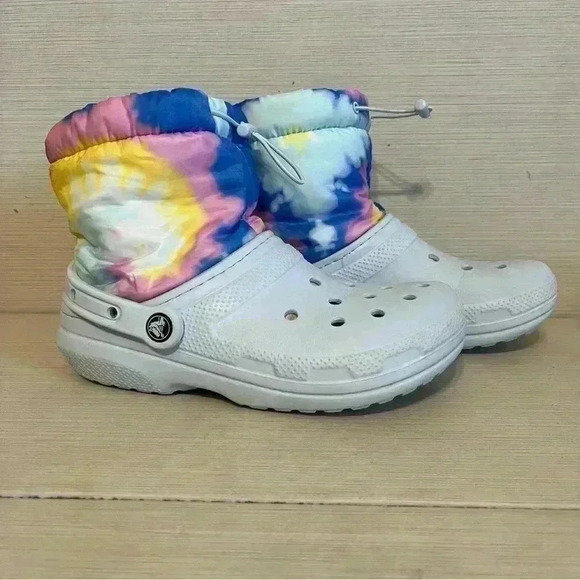 Women’s Crocs Classic Lined Neo Puff Boot Tie Dye White/Pink/Blue SizeW7 - Picture 6 of 9